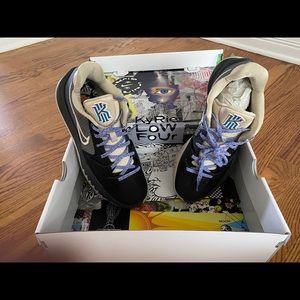 New! Nike Kyrie Low 4, Men’s size 8